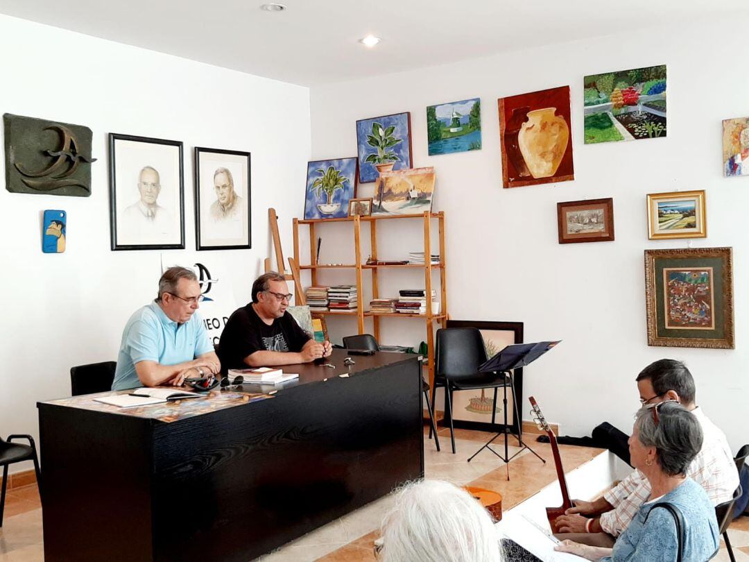 Un acto en el Ateneo José Román.