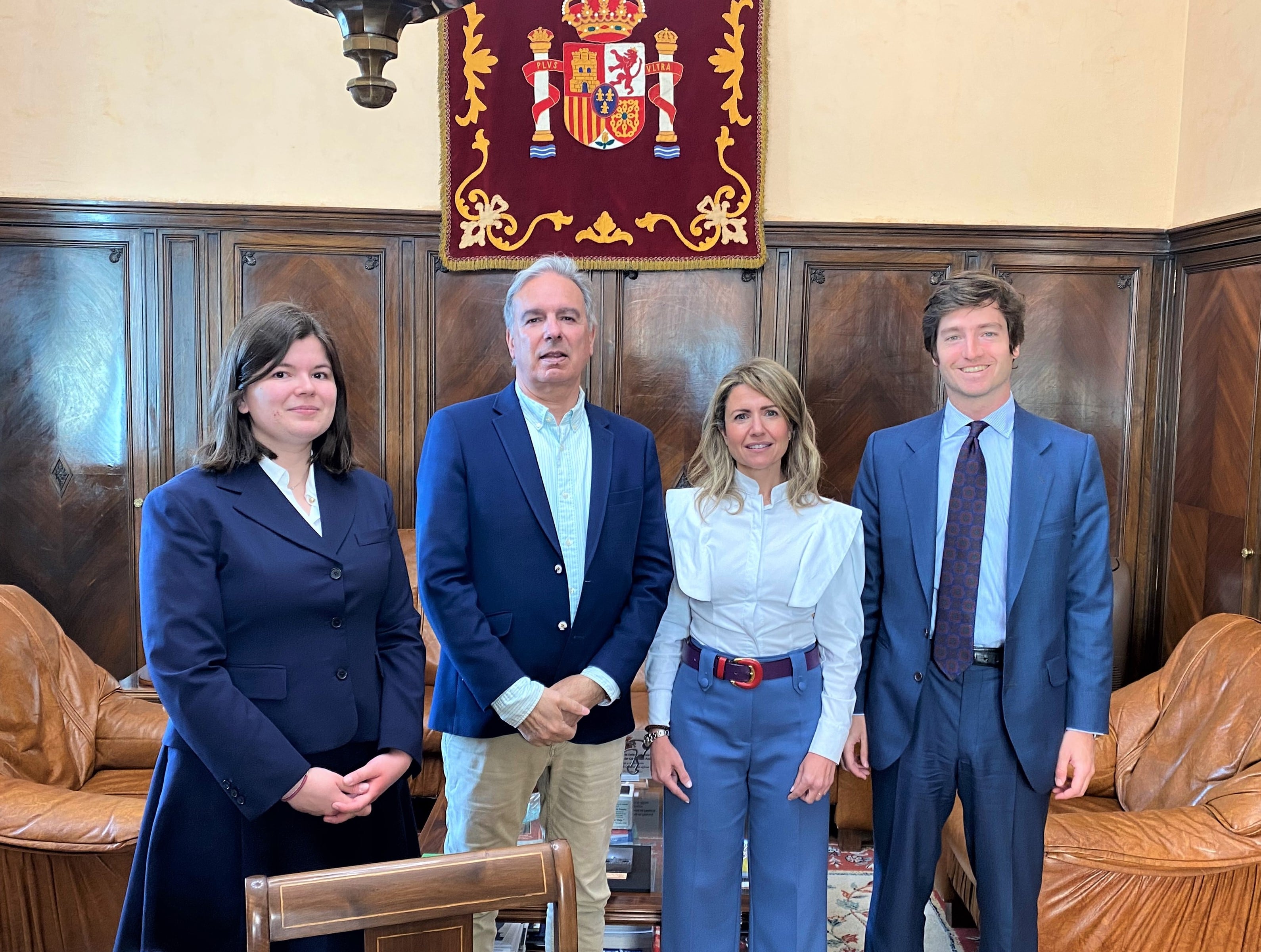 El subdelegado del Gobierno recibe a lanueva Abogada del Estado en Palencia, Beatriz Sigler López