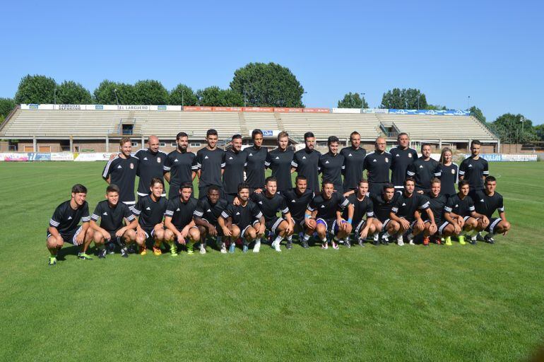 Jugadores y cuerpo técnico del Real Ávila, al comienzo de la pretemporada