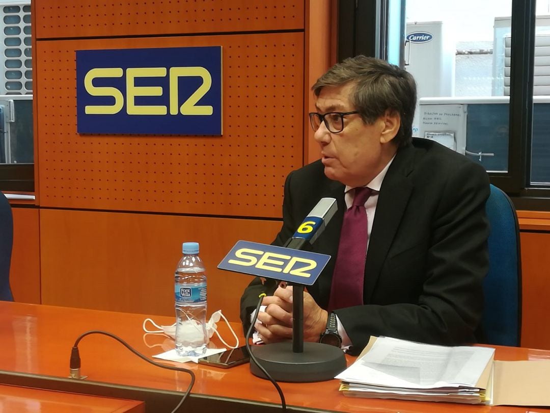 El presidente del PAR, Arturo Aliaga, en los estudios de Radio Zaragoza - Cadena SER