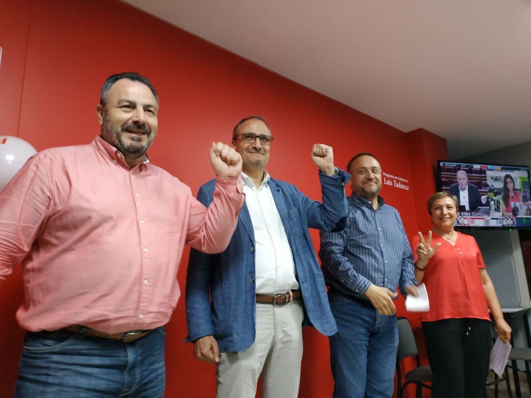 Celebración en la sede socialista