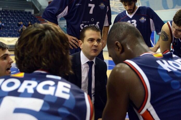 Rafa Sanz es el nuevo técnico del Lobe Huesca La MagiaRafa Sanz es el nuevo técnico del Lobe Huesca La Magia