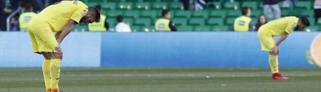 Los jugadores del Villarreal, cabizbajos