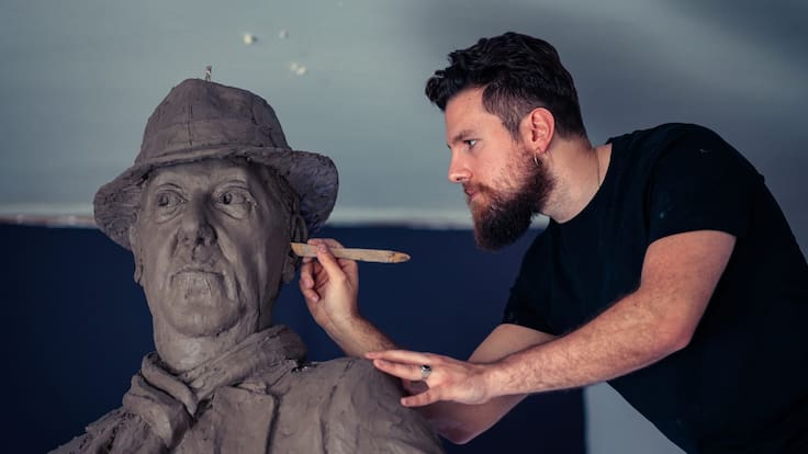 Guillermo Navarro Barba, escultor onubense - Soy muy feliz esculpiendo