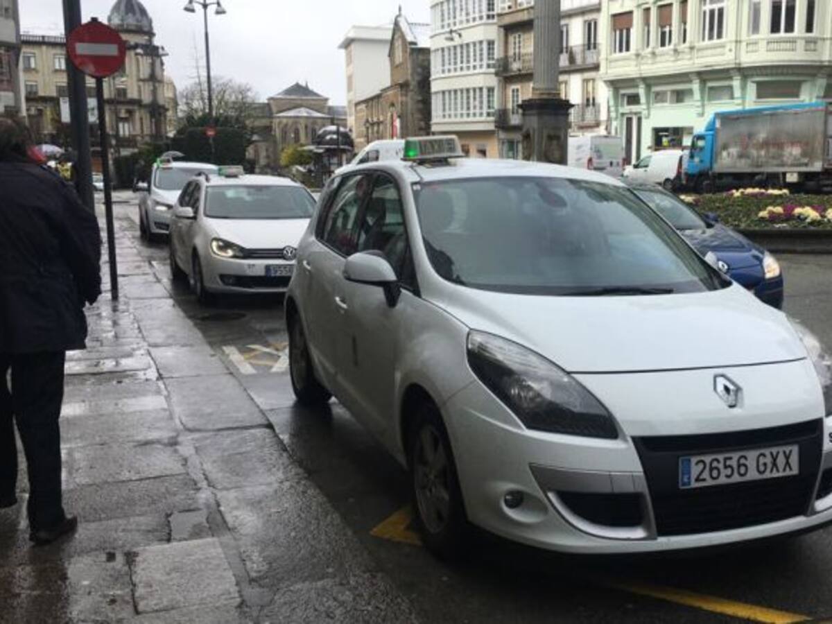 Fallece un taxista de Lugo cuando se disponía a comprar el periódico