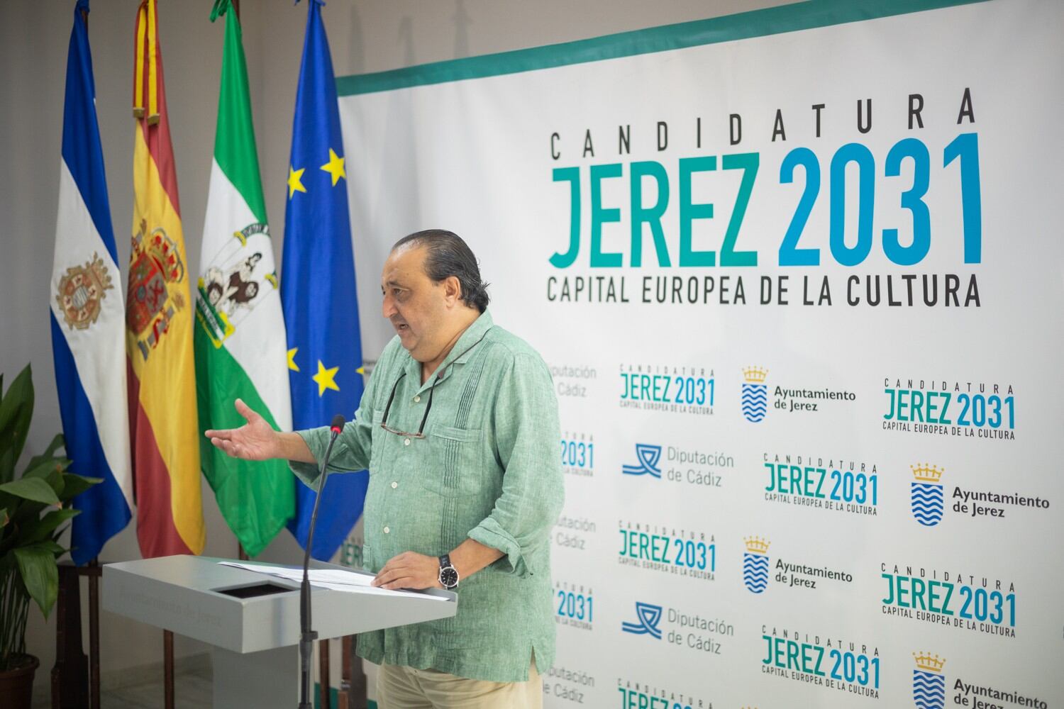 Francisco Zurita durante la rueda de prensa