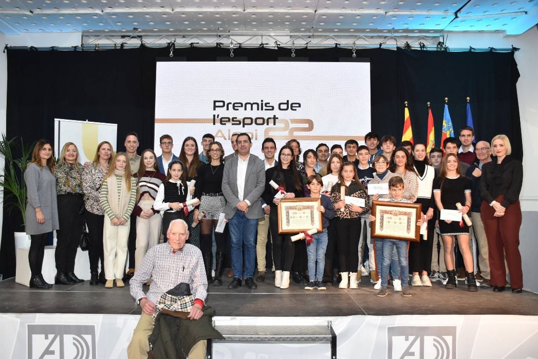 Alcoy concede las becas a deportistas no profesionales