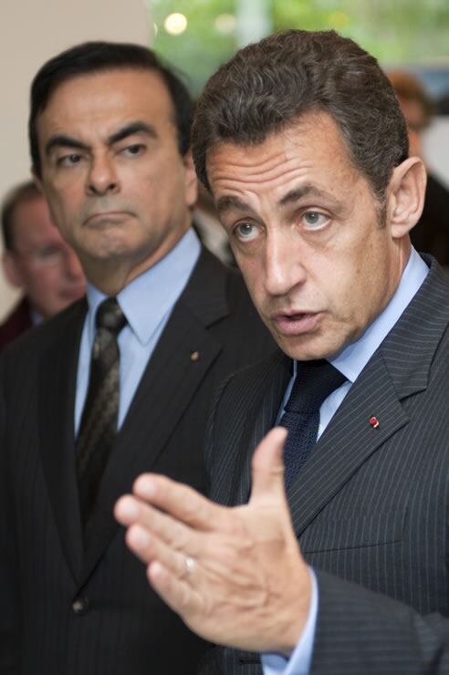 El presidente francés, Nicolás Sarkozy, se ha reunido este lunes con los directivos de Renault.