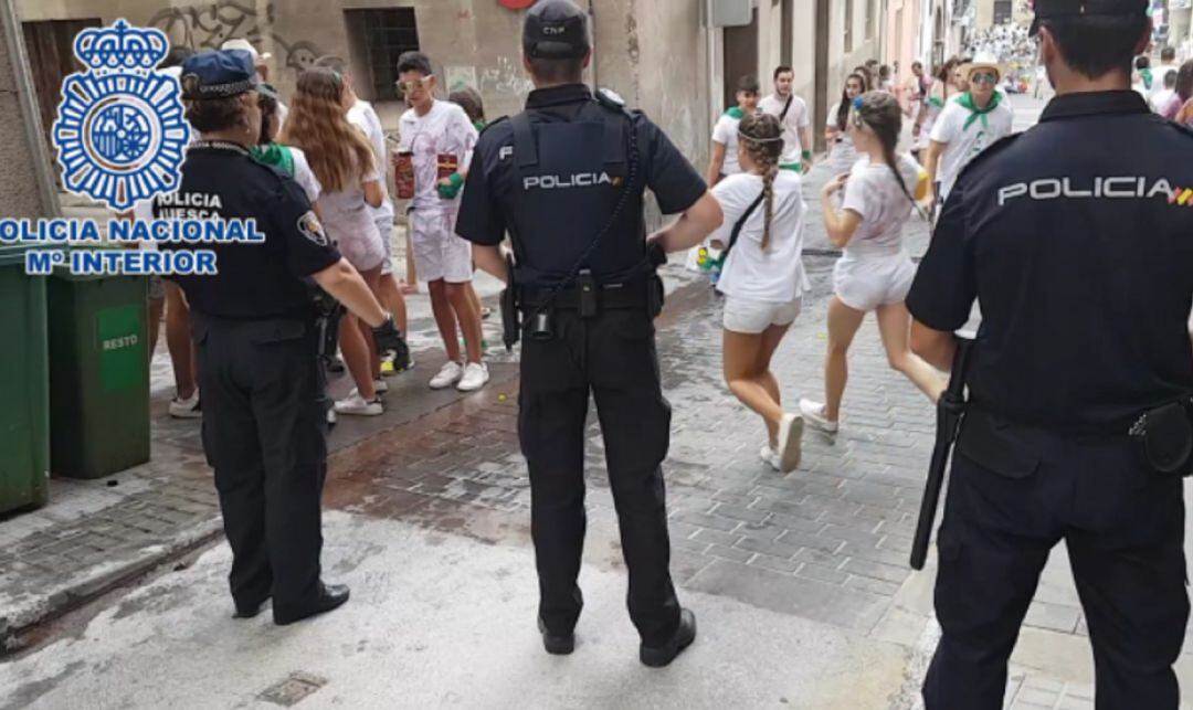 Dispositivo de la Policía Nacional durante las últimas fiestas de San Lorenzo en Huesca 