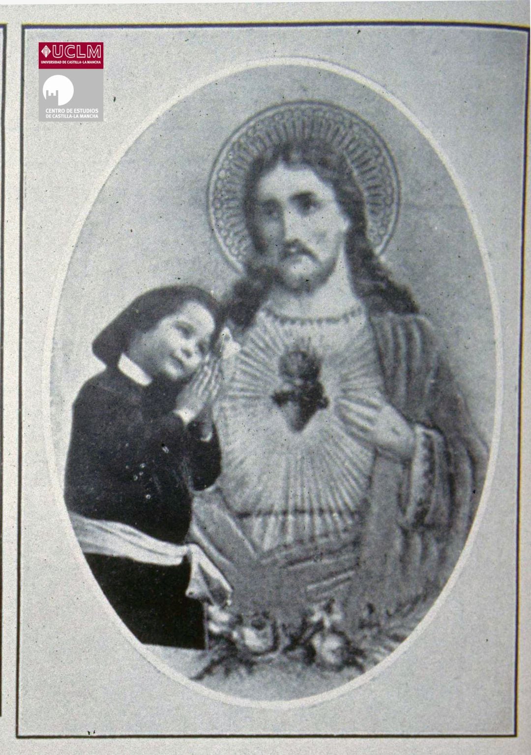 Imagen publicada en Vida Manchega de la niña María Dorado que recibió la primera comunión a la edad de cinco años (1914)