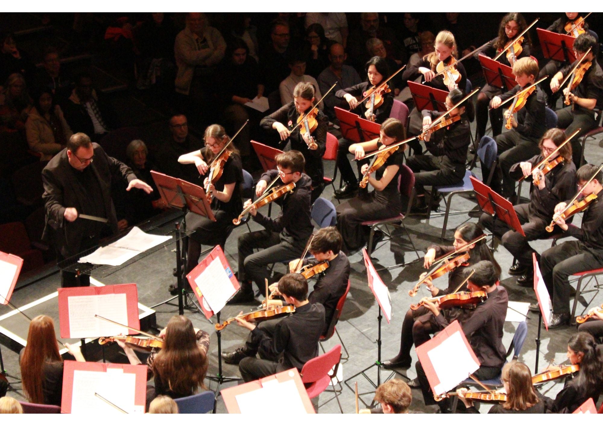 La joven Orquesta y Coro británicos de Northamptonshire