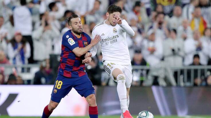 Iturralde: "Es falta y segunda amarilla para Jordi Alba"