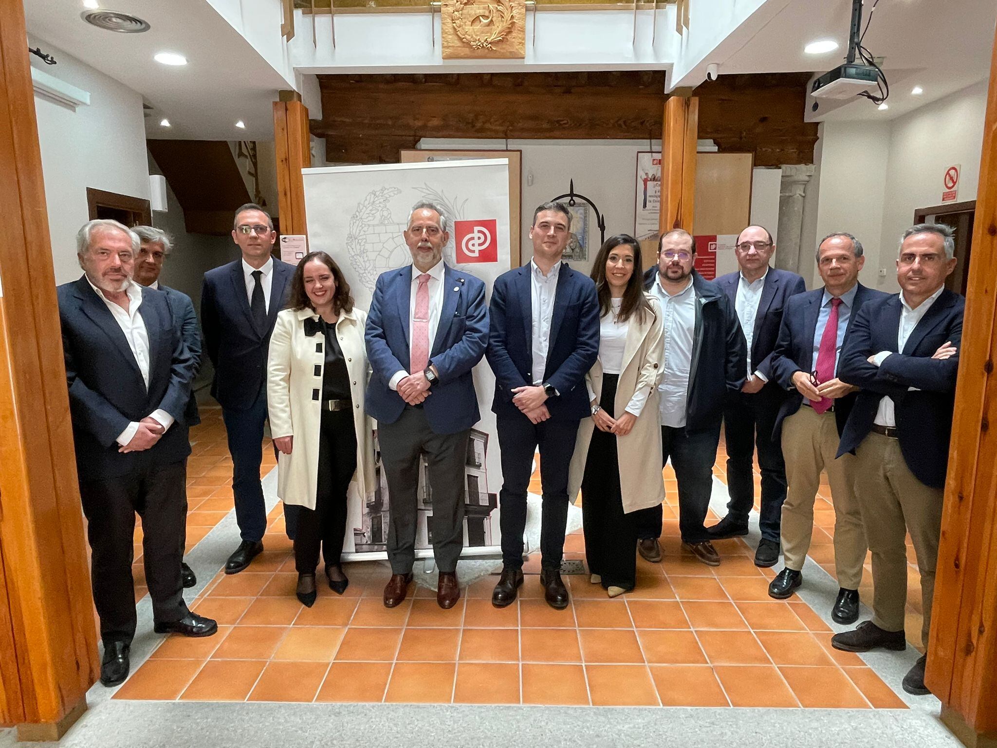 Miembros de la nueva Junta Rectora del Colegio de Ingenieros de Caminos en su demarcación de Castilla-La Mancha, presidida por Juan Antonio Mesones