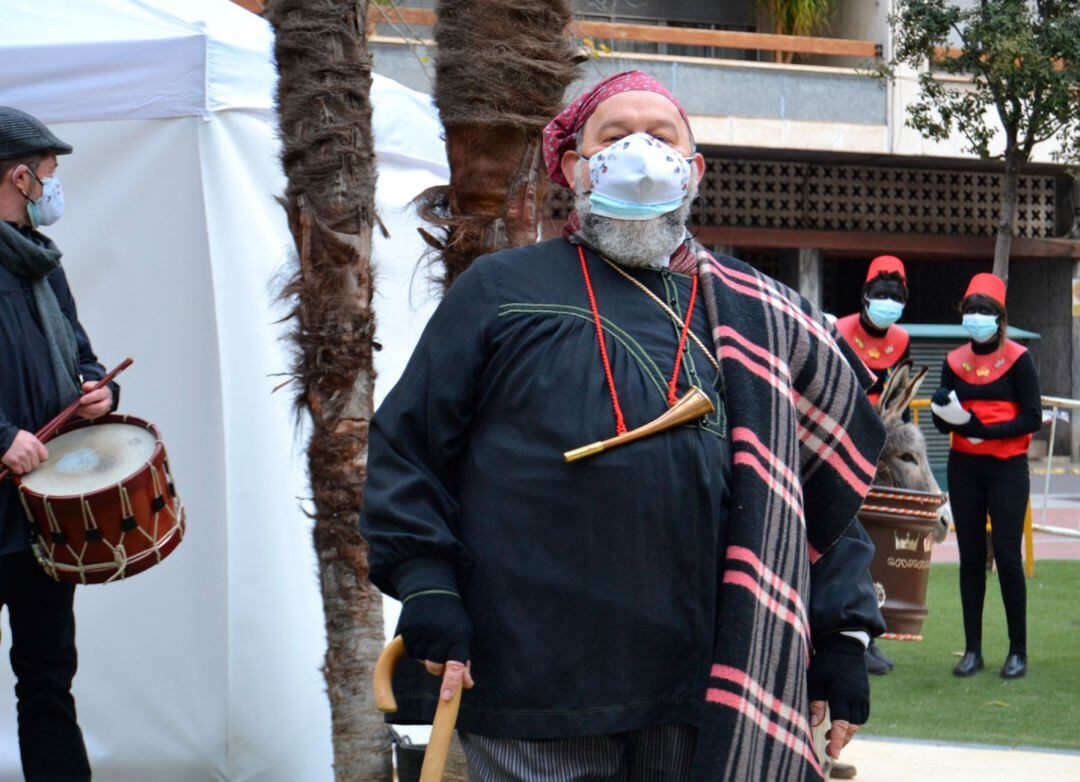 El Tío Piam en una de las declamaciones de su pregón en el Parterre