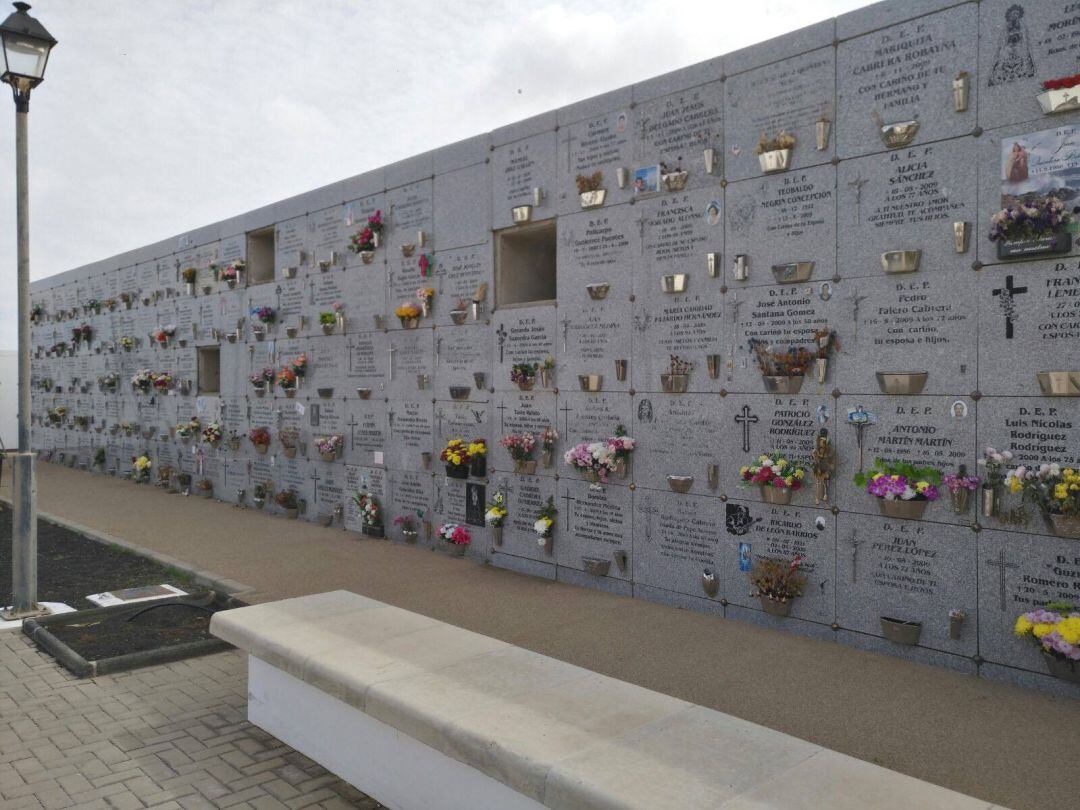 Nichos en el cementerio de Arrecife.