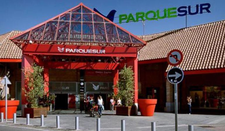 Entrada al centro comercial