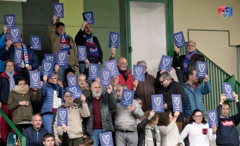 Marea azulgrana en Guijuelo