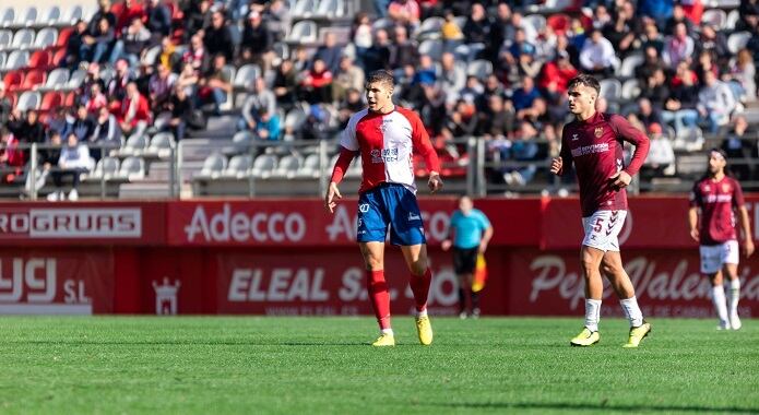 Unai Veiga ante el Pontevedra