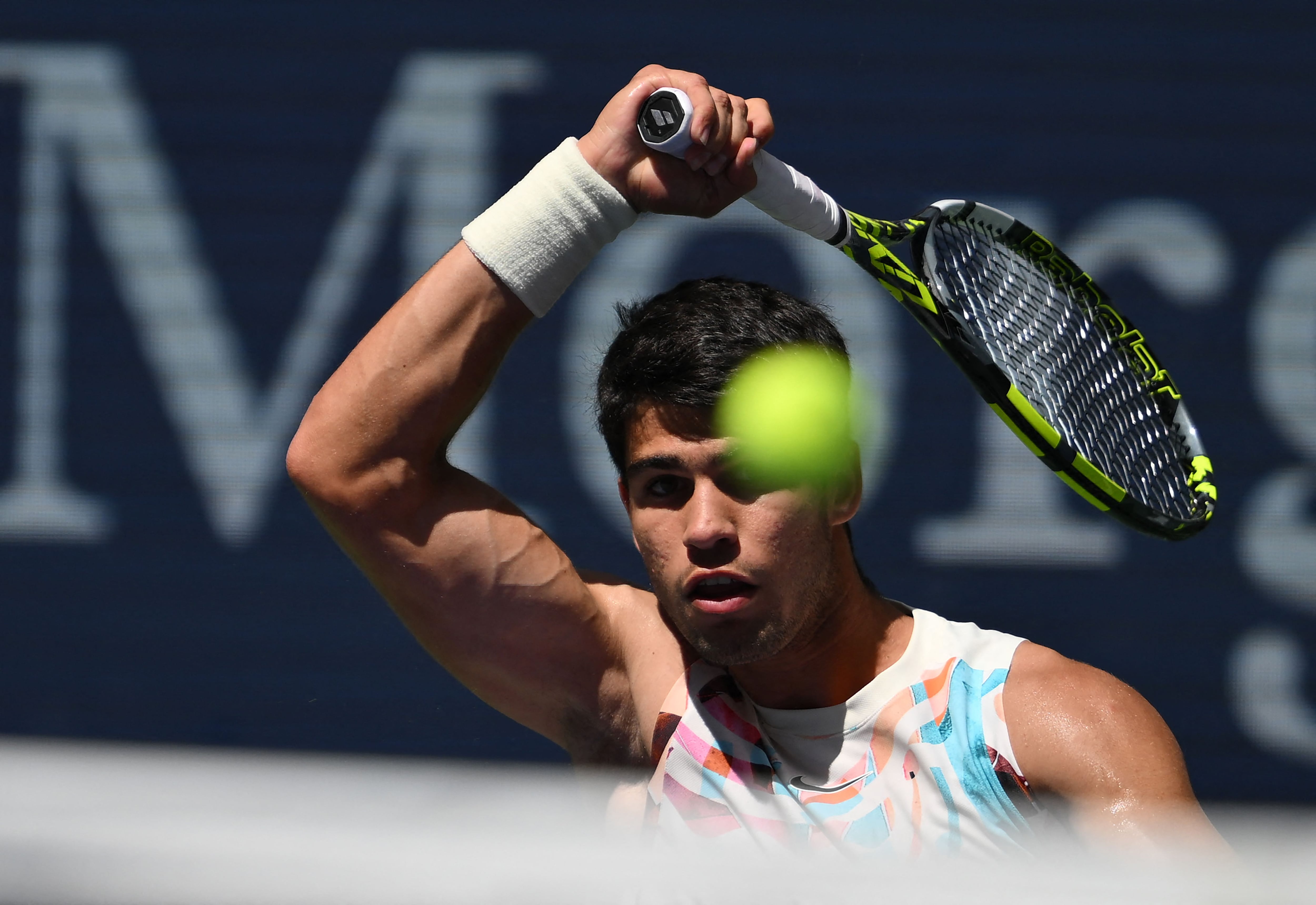 Carlos Alcaraz durante su partido del US Open ante el británico Daniel Evans