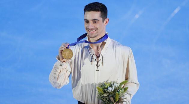 Javier Fernández presume de medalla en Moscú