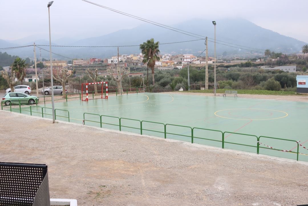 Pista deportiva barrio Monteblanco