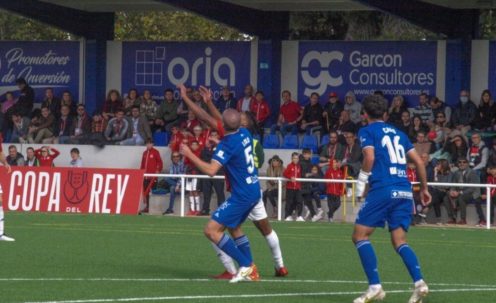 Los jugadores del Linares tuvieron que empelarse a fondo para ganar el partido, sobre todo en la segunda mitad