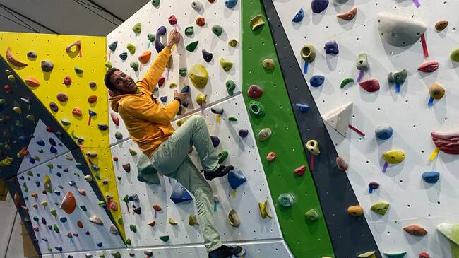 Miguel Ángel, alumno de la escuela de escalada.