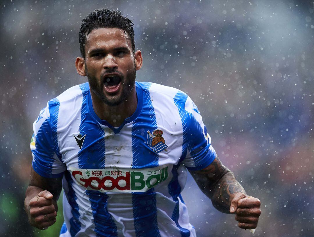 Willian José celebra su gol contra el Betis