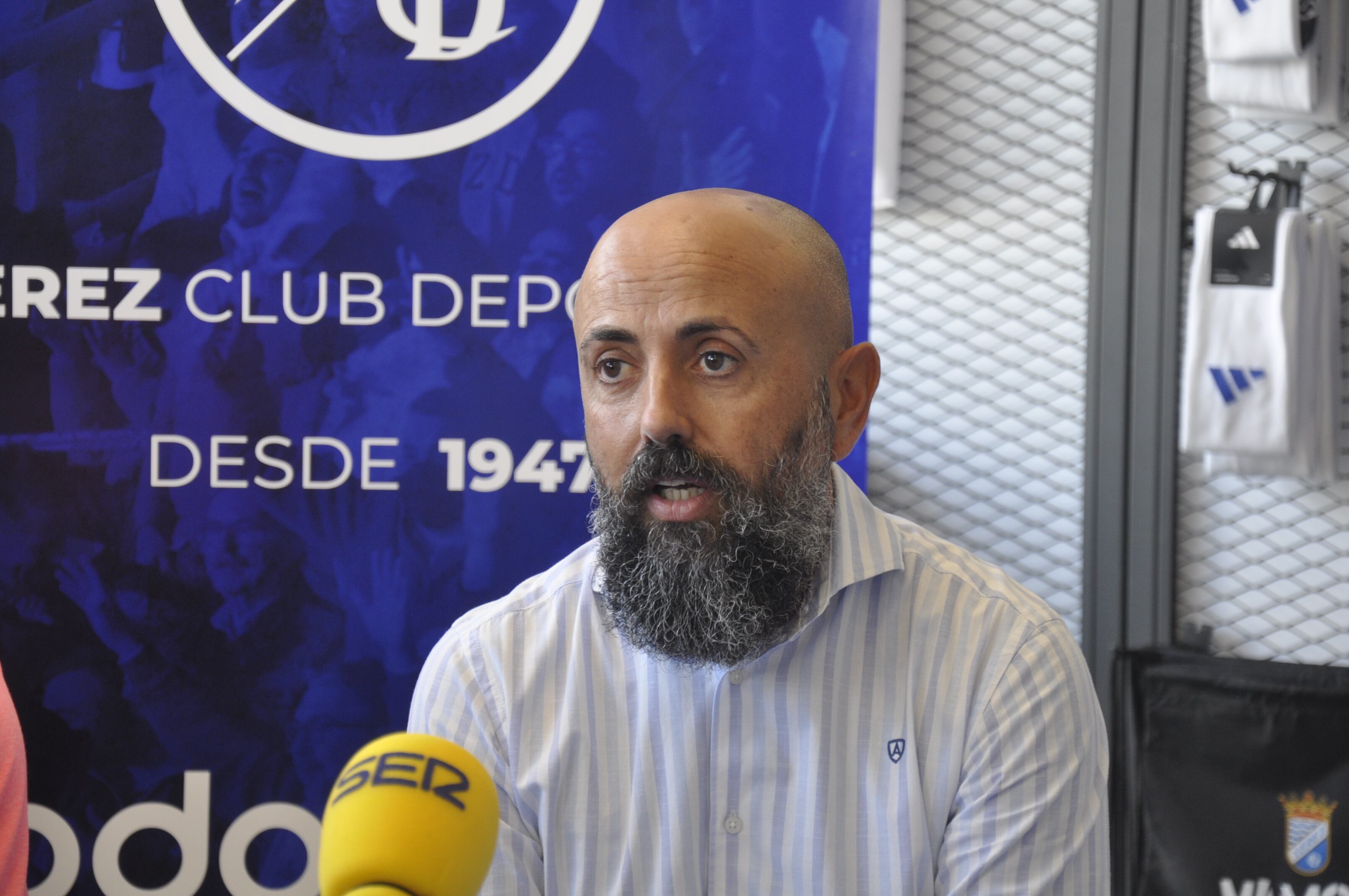 Juan Luis Gil durante una rueda de prensa