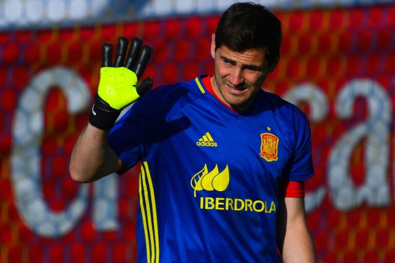 Iker Casillas en uno de los últimos entrenamientos con la Selección Española en Schruns, Austria.   