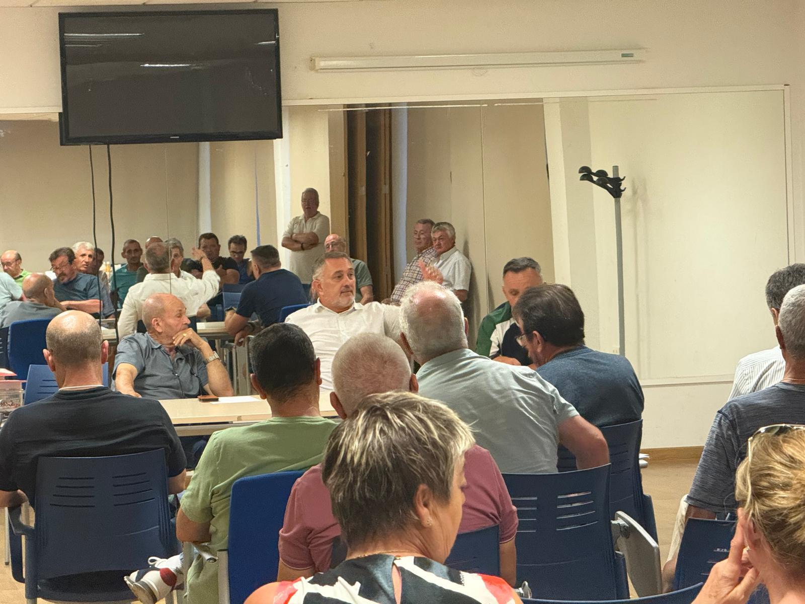 Reunión con los vecinos de Tercia, afectados por las obras del AVE