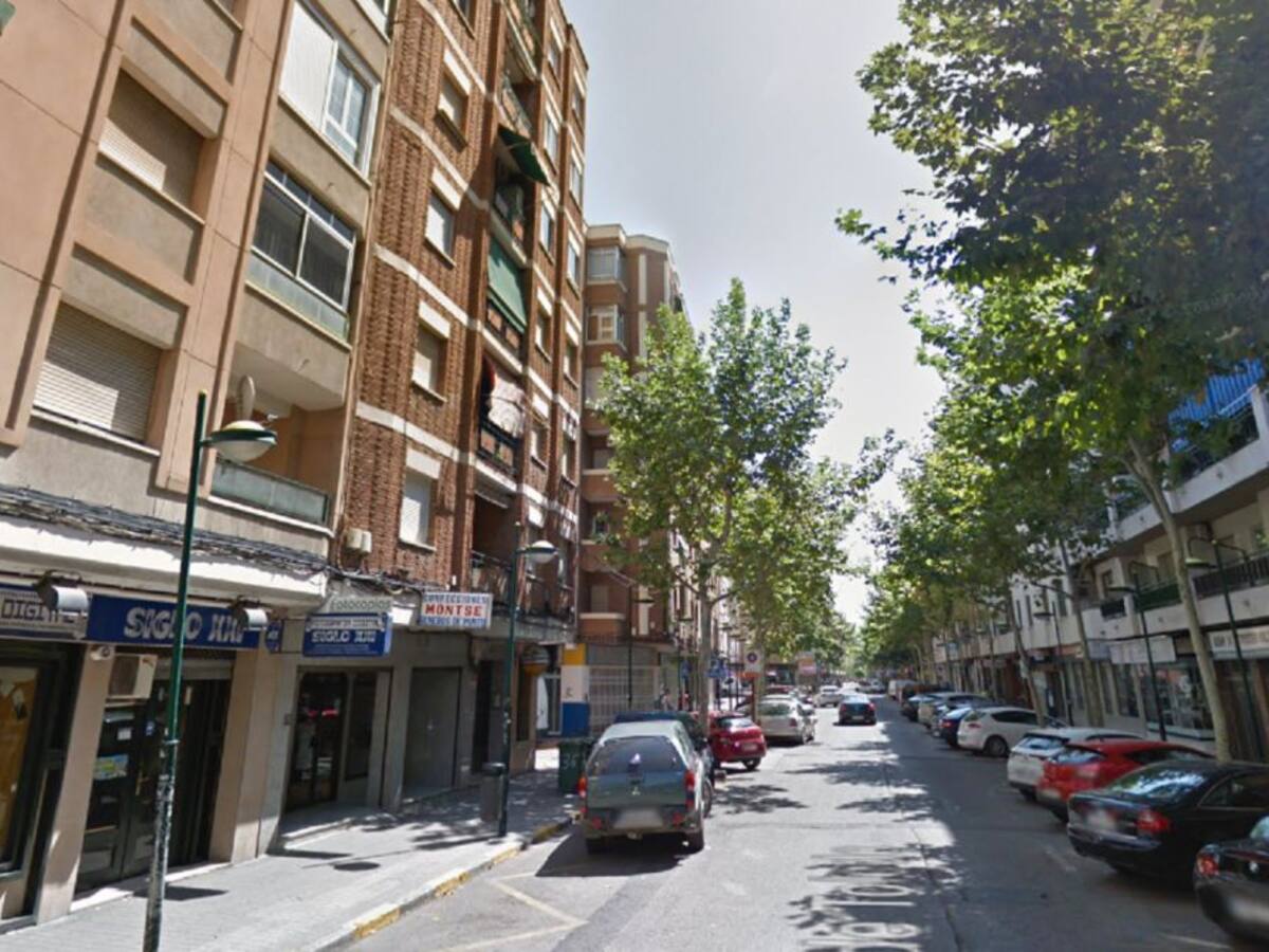 Dos heridos leves tras el incendio del horno de su vivienda