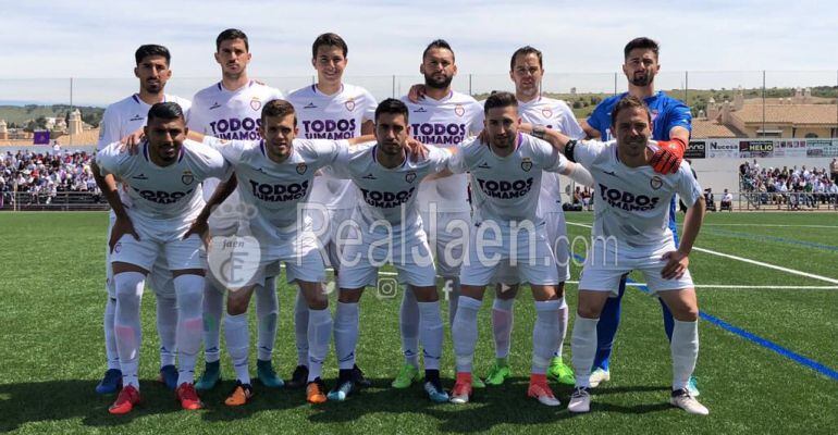 Once inicial del Real Jaén en el último partido de la temporada regular frente al Huétor Vega.