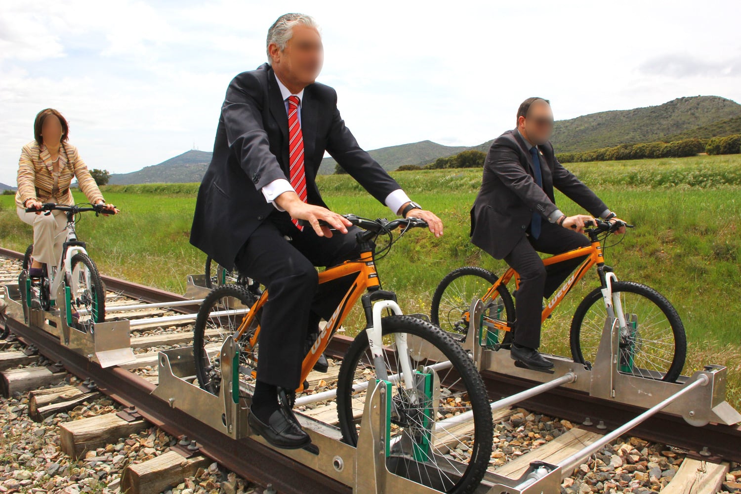 El turismo ferroviario es una alternativa para las vías muertas.