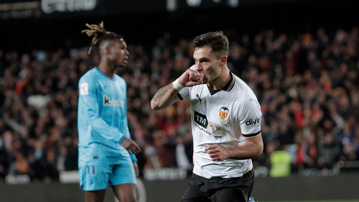 El Valencia CF renueva a Hugo Duro hasta 2028 con una ‘cláusula cebo’