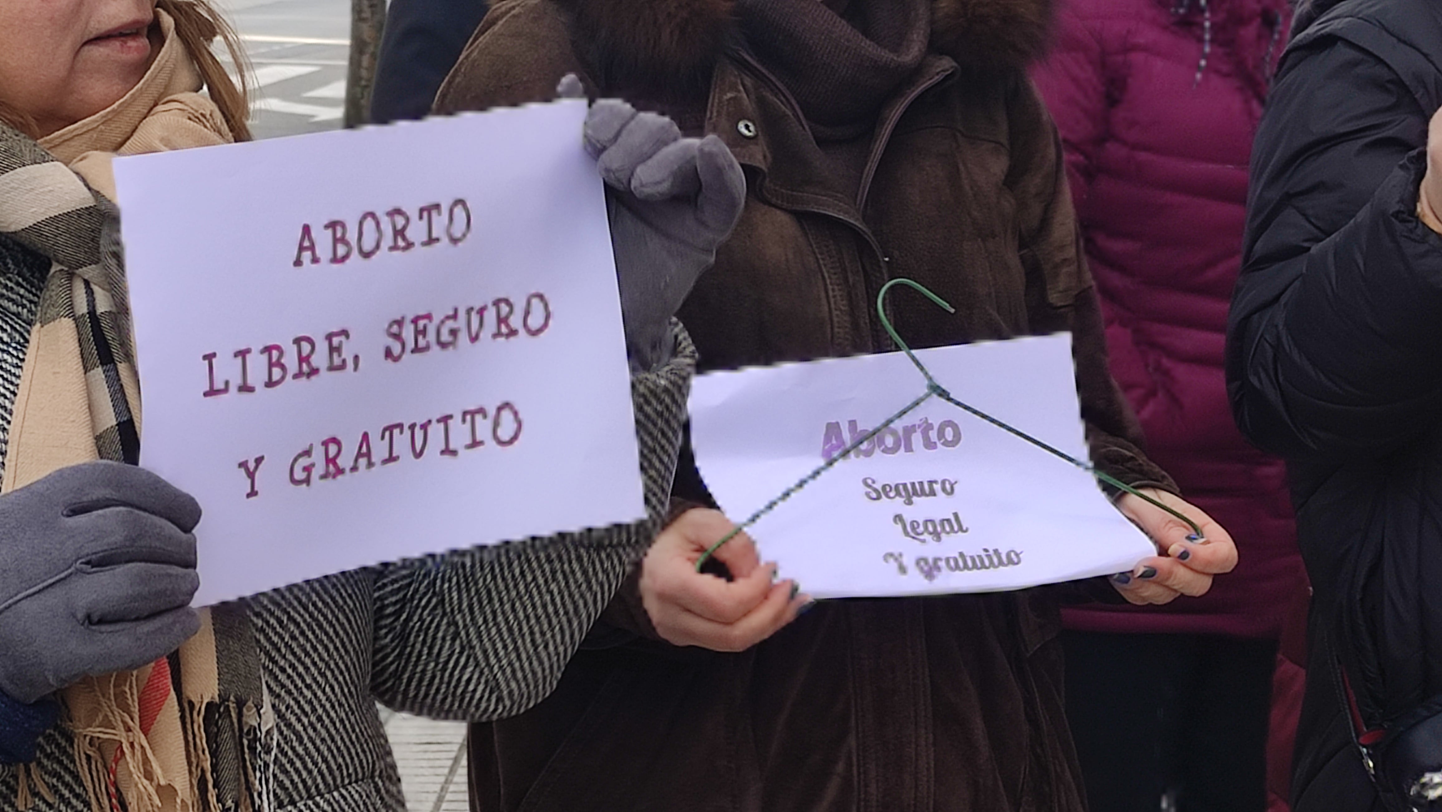 Manifestantes reclaman el aborto libre, seguro y gratuito