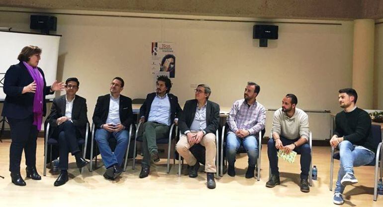 Carmen Olmedo, delegada de la Junta en Ciudad Real junto a los participantes