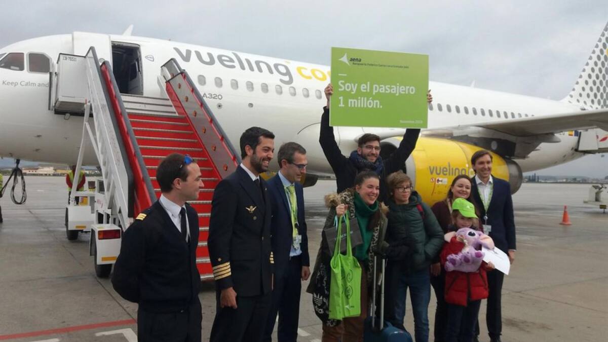 Los nuevos vuelos y la alta ocupación de todos incrementan de forma espectacular el uso del Aeropuerto de Granada