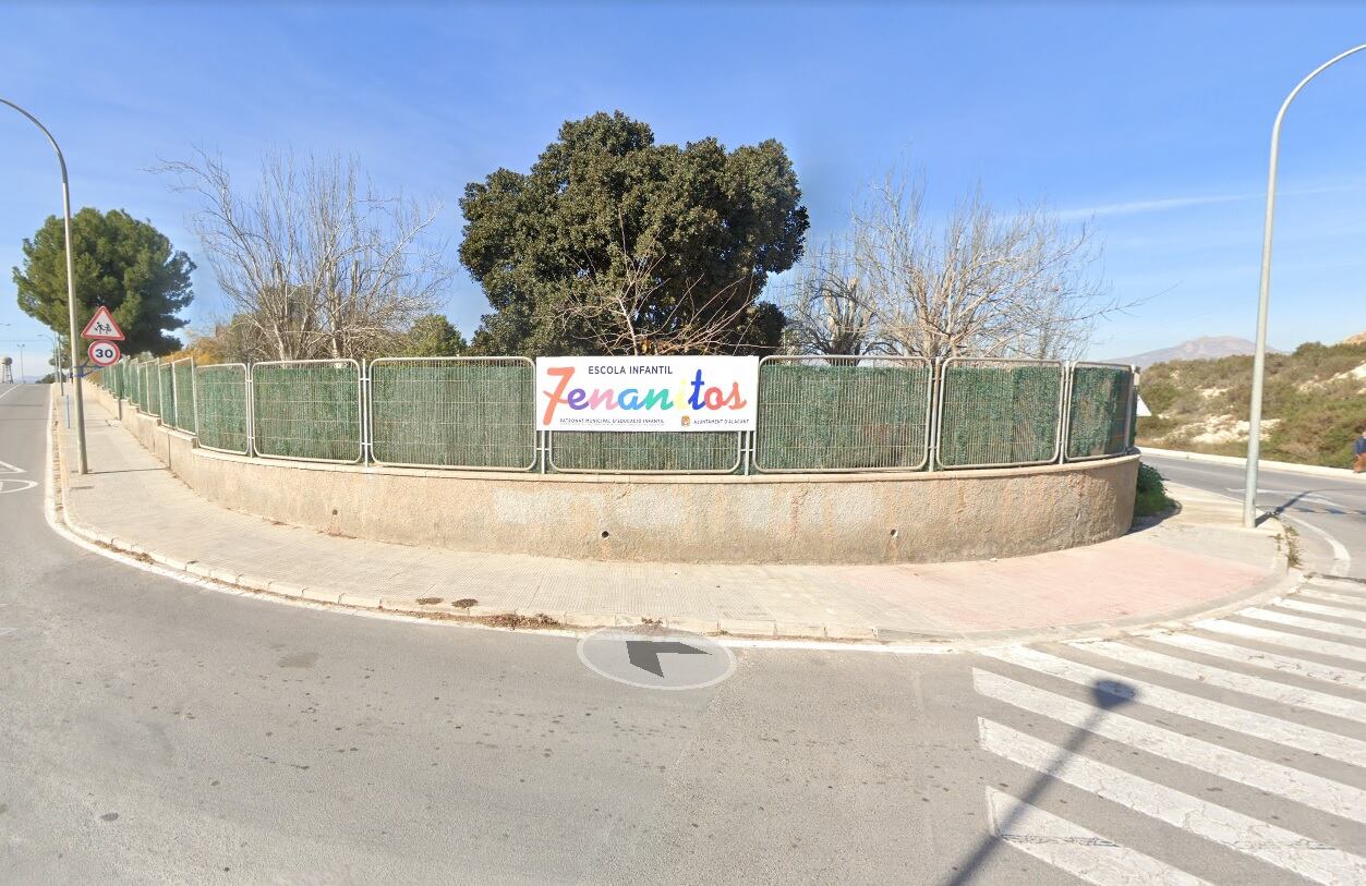 Valla perimetral del la Escuela Infantil 7 Enanitos