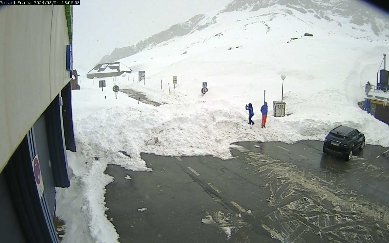 La parte francesa está cortada por riesgo de aludes