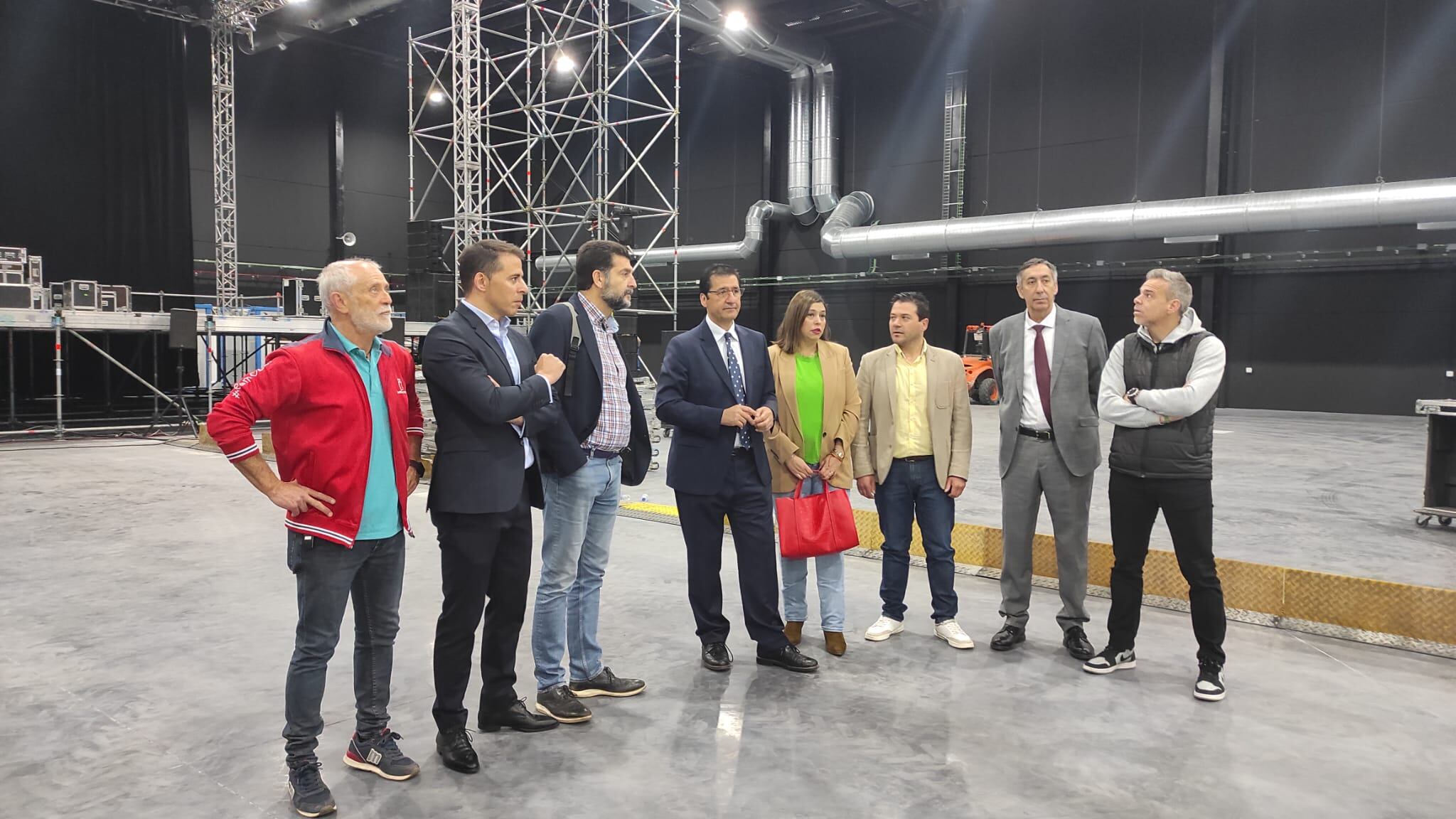 Jose Manuel Caballero, presidente de la Diputación y Ana Muñoz, viceconsejera de Educación y Cultura durante la visita que han girado este viernes