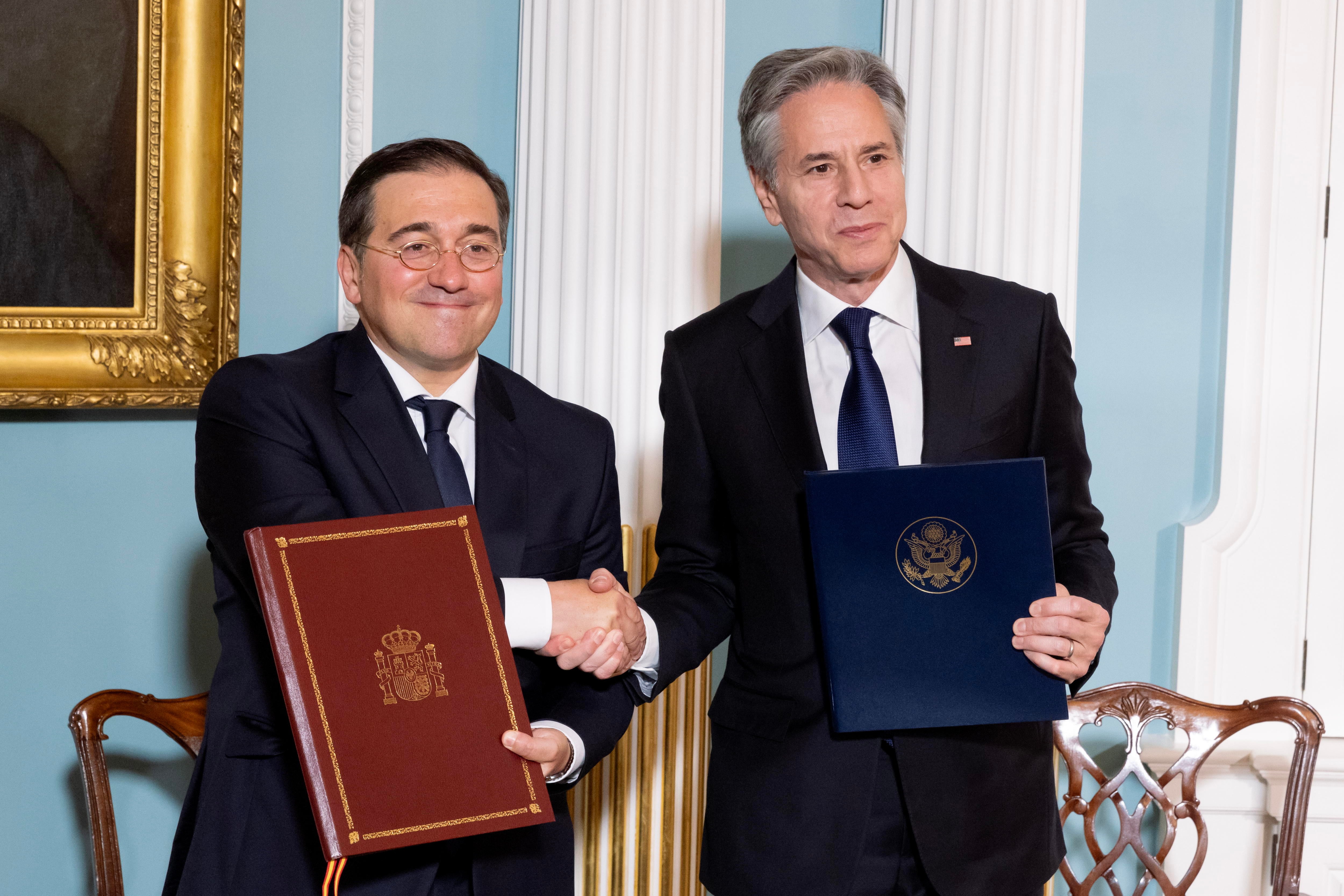 El secretario de Estado de Estados Unidos, Antony Blinken, junto a su homólogo español, José Manuel Albares, en Washington