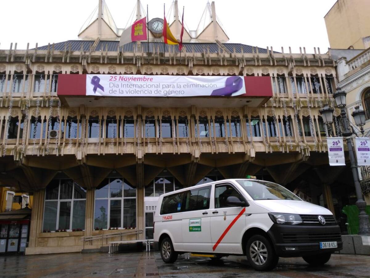 Los taxistas de Ciudad Real esperarán a que sus clientes entren en sus domicilios si así lo solicitan