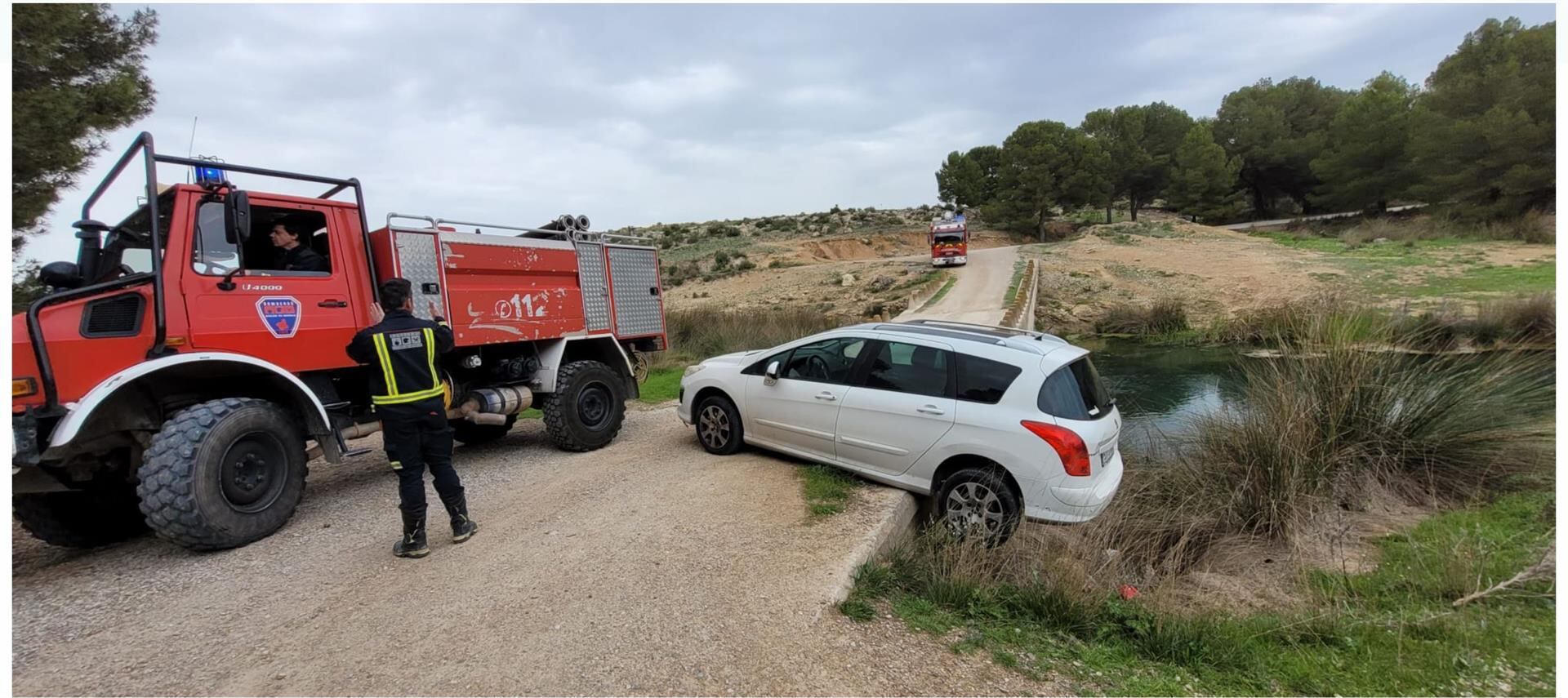 Vehículo accidentando en Mula