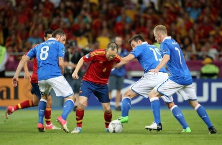 Andrés Iniesta en la final de la Eurocopa 2012 contra Italia