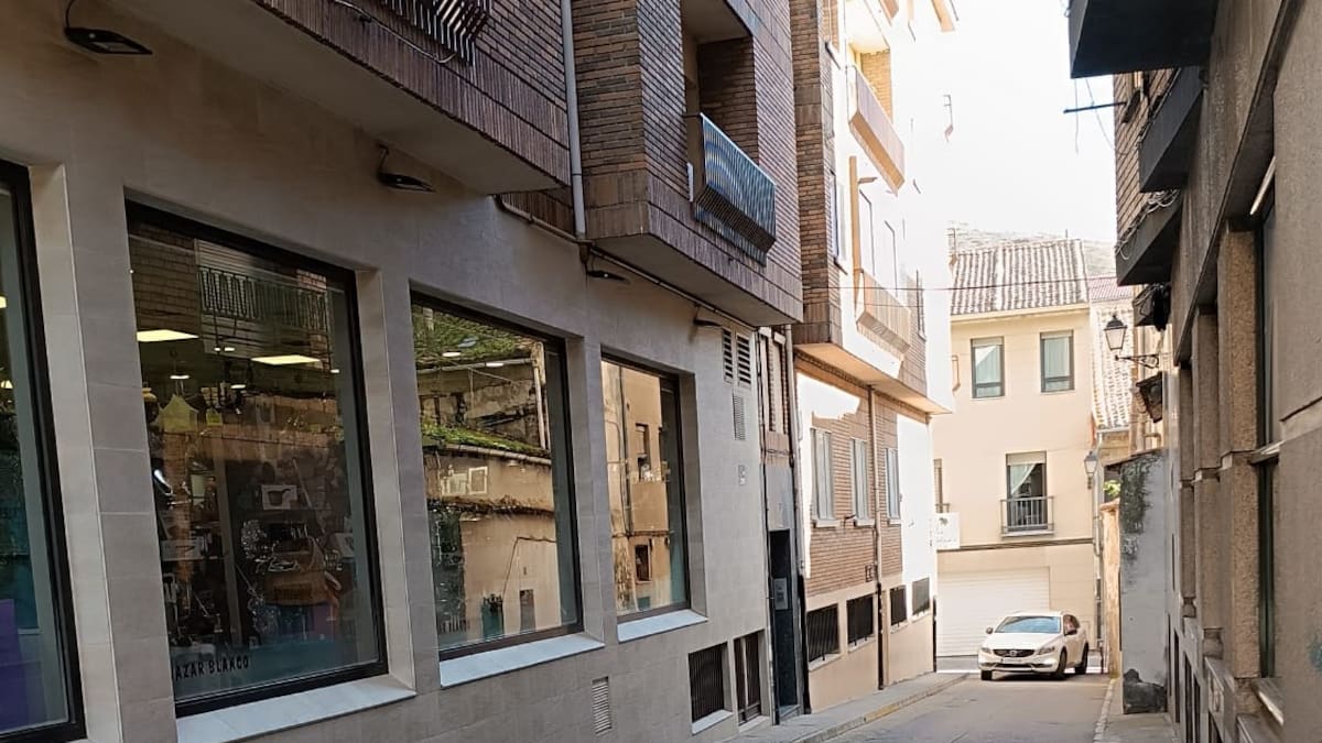 Carlos Fraile y Lucía Arranz, alcalde y concejal de Hacienda en Cuéllar, explican el presupuesto para 2024