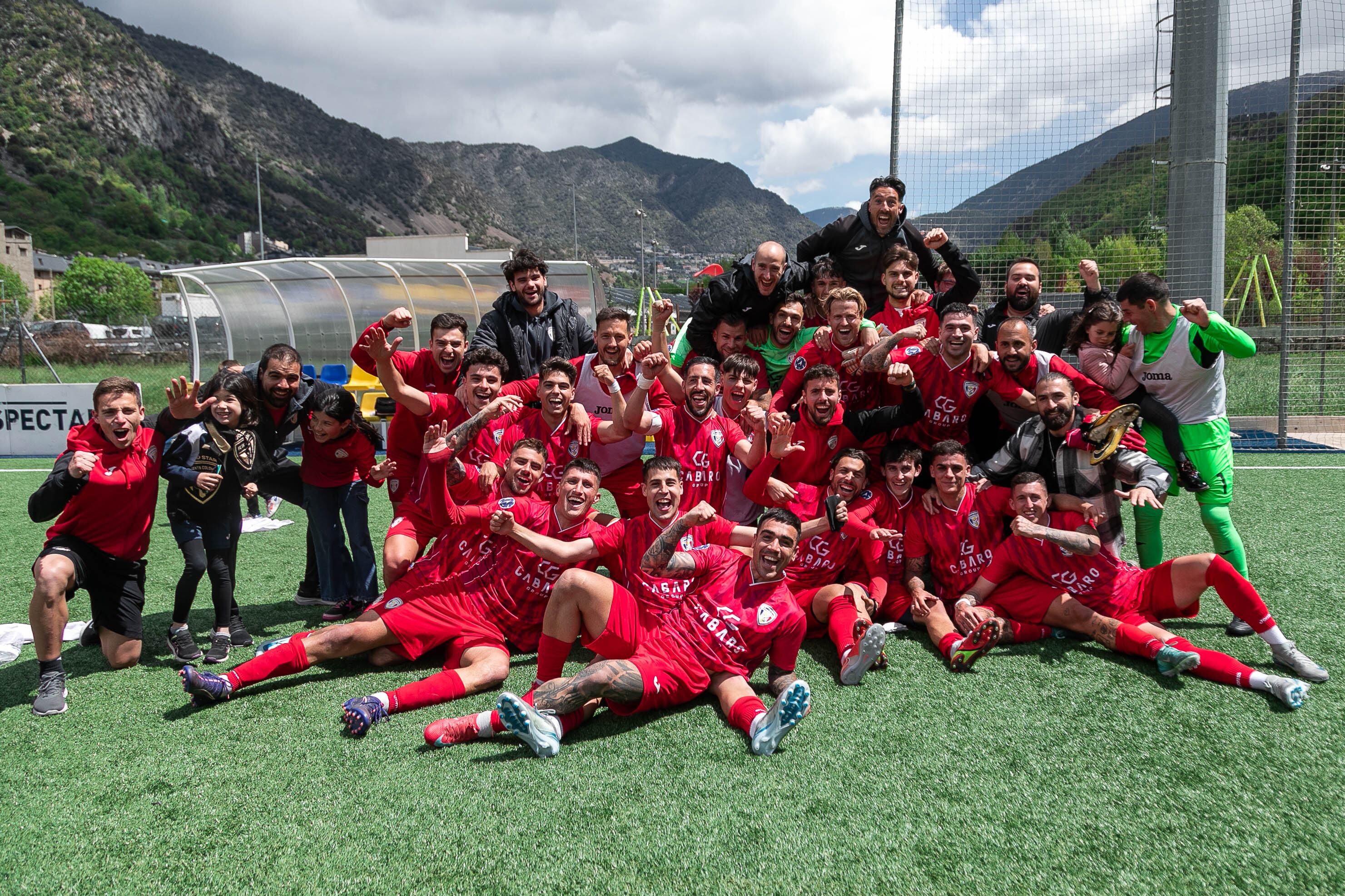 L'FC Santa Coloma celebra el triomf davant la UE que li assegura el passi a Europa