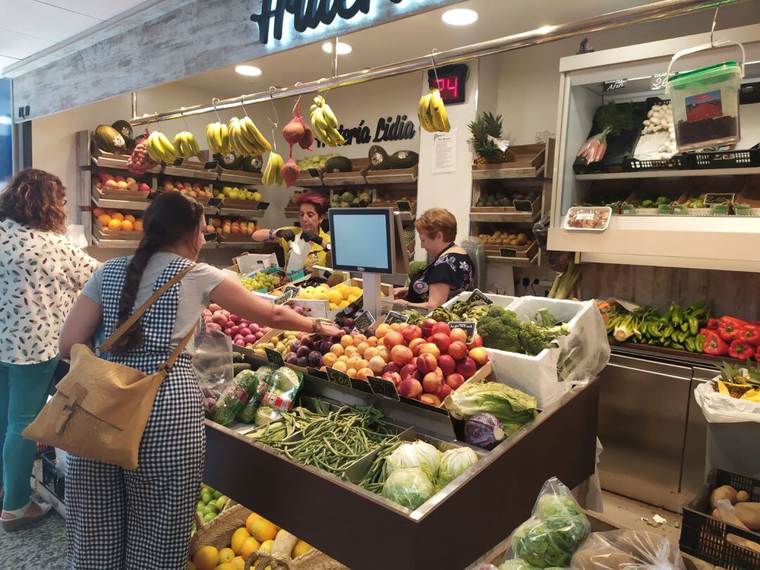 Frutería Lidia en el Mercado de Saavedra Fajardo (Murcia)