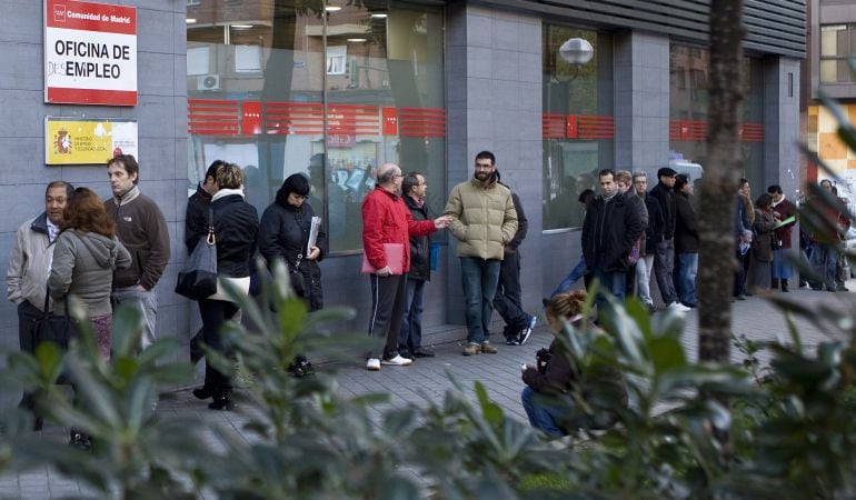 Los municipios del norte de Madrid reducen su paro registrado en abril por encima de la media nacional