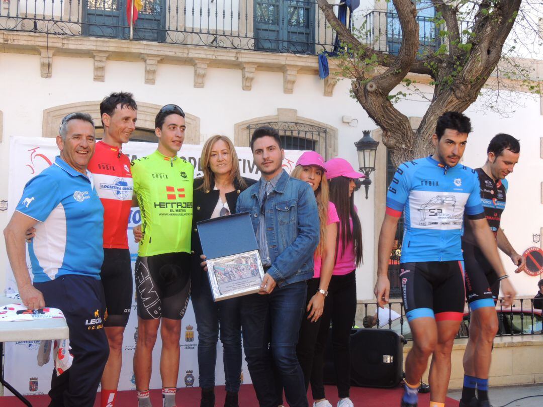 La etapa de Níjar siempre espectacular en la Vuelta a Almería.